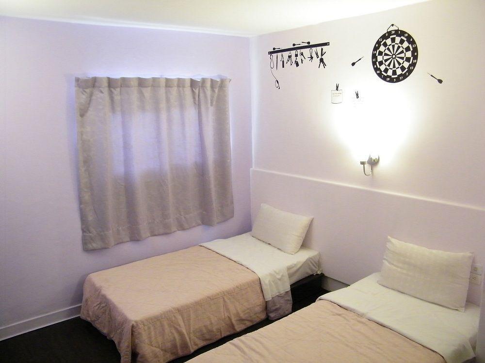 Ting B&B Hotel Kaohsiung Bagian luar foto