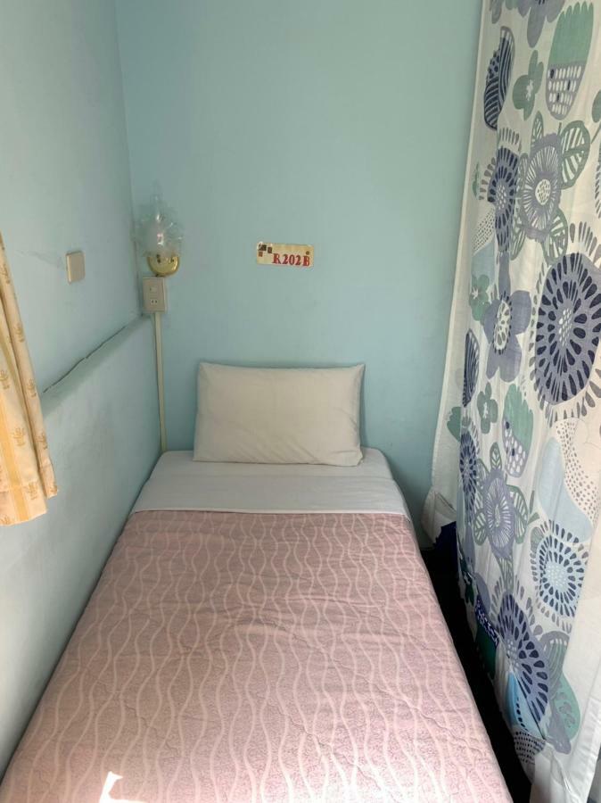 Ting B&B Hotel Kaohsiung Bagian luar foto