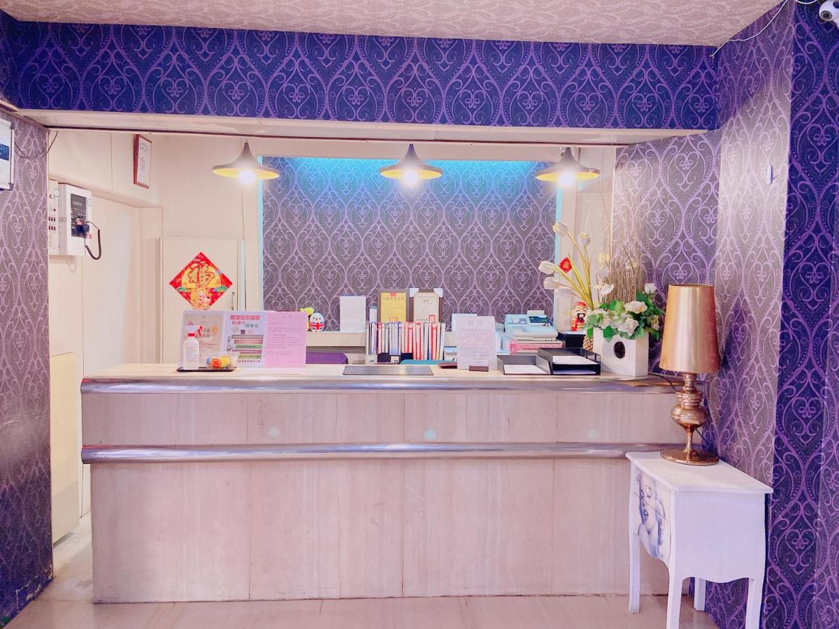 Ting B&B Hotel Kaohsiung Bagian luar foto